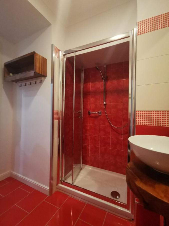 Bed and Breakfast Le Stanze Di Eli E Gio Кастелламмаре-ди-Стабия Экстерьер фото