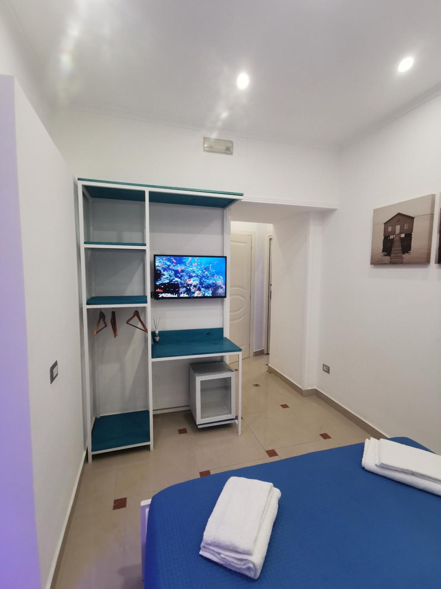 Bed and Breakfast Le Stanze Di Eli E Gio Кастелламмаре-ди-Стабия Экстерьер фото
